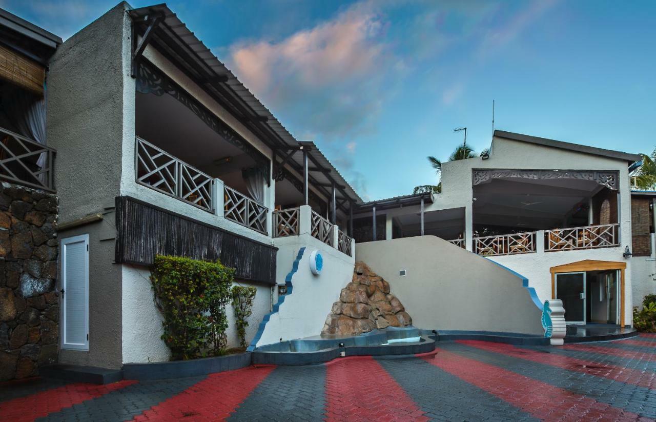 Le Grand Bleu Hotel Trou aux Biches Exterior foto